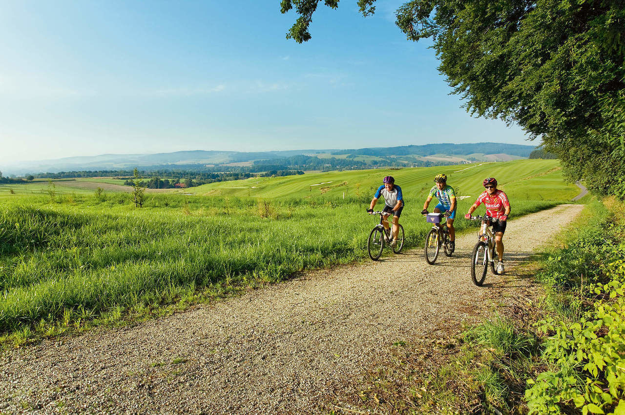 Radfahren Bad Birnbach Radwege Radtouren Rottal Radweg Bayern Passauer Land